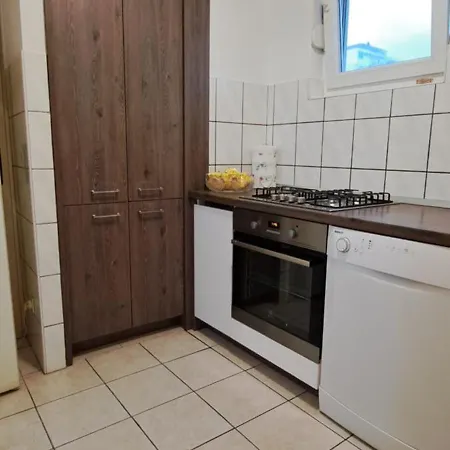 Stan Na Dan Elf * Mostar